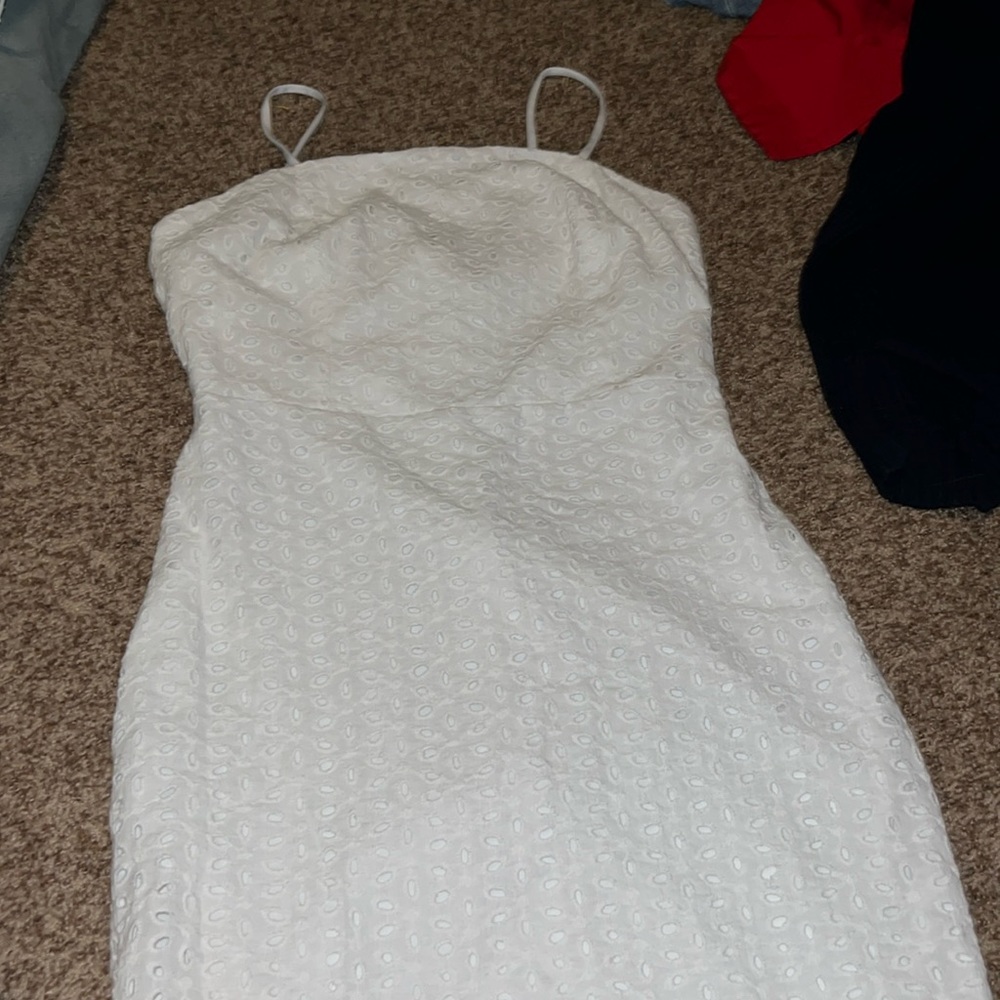 Cute white dress perfect for graduation